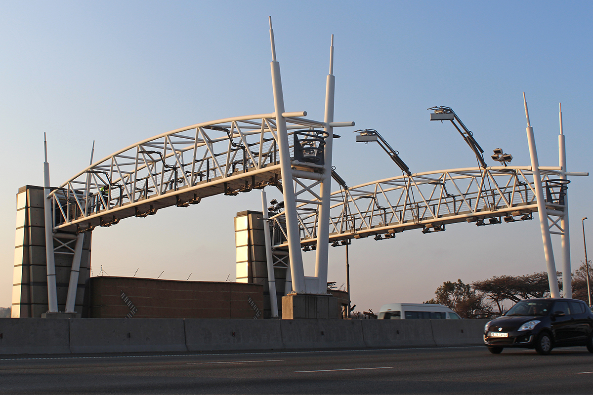 Taxpayers coughing up for e-toll shutdown