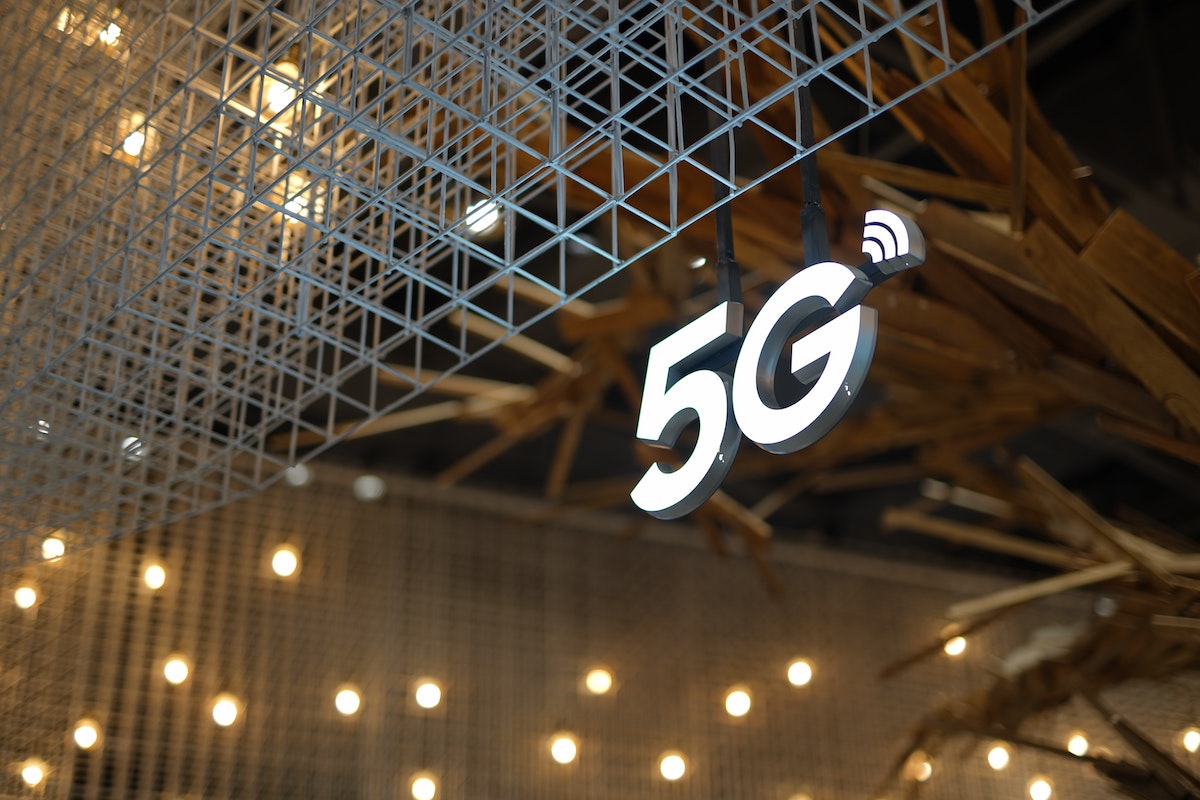 Uncapped fixed-5G price battle — up to 500Mbps for R449