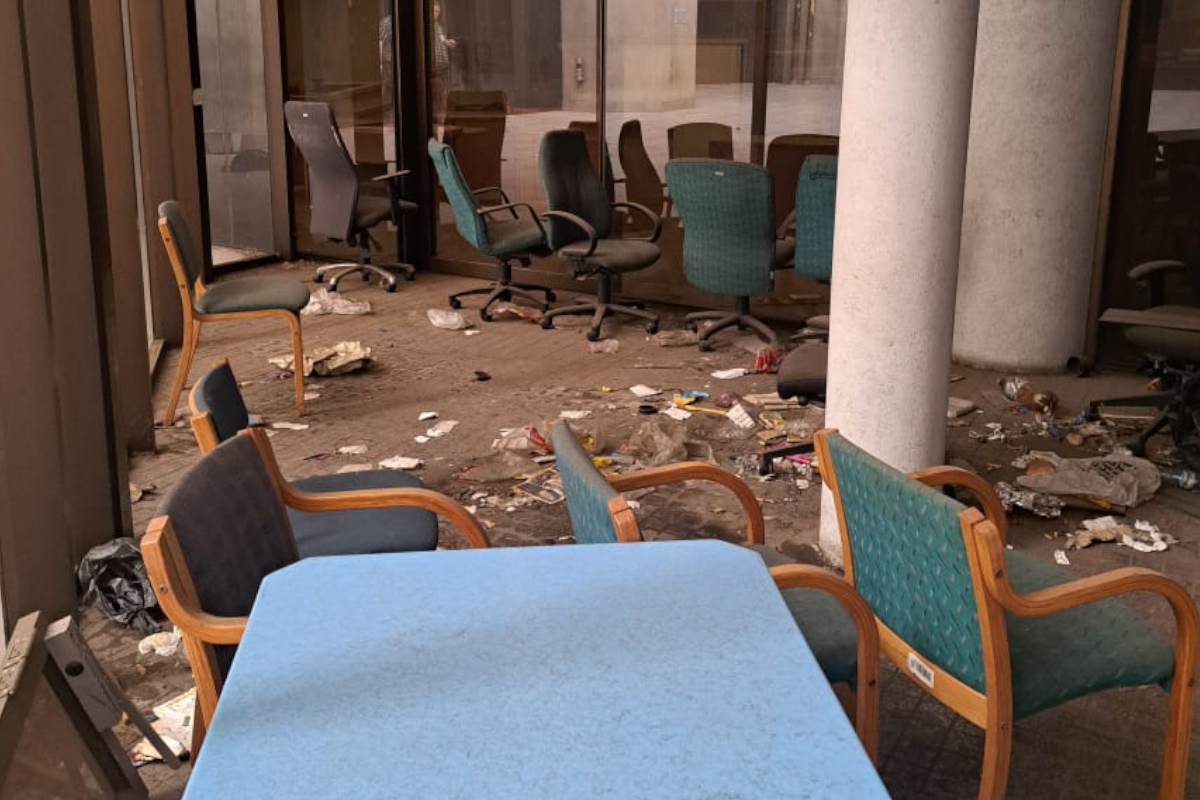 Photos — Telkom Towers offices unfit for humans after police takeover