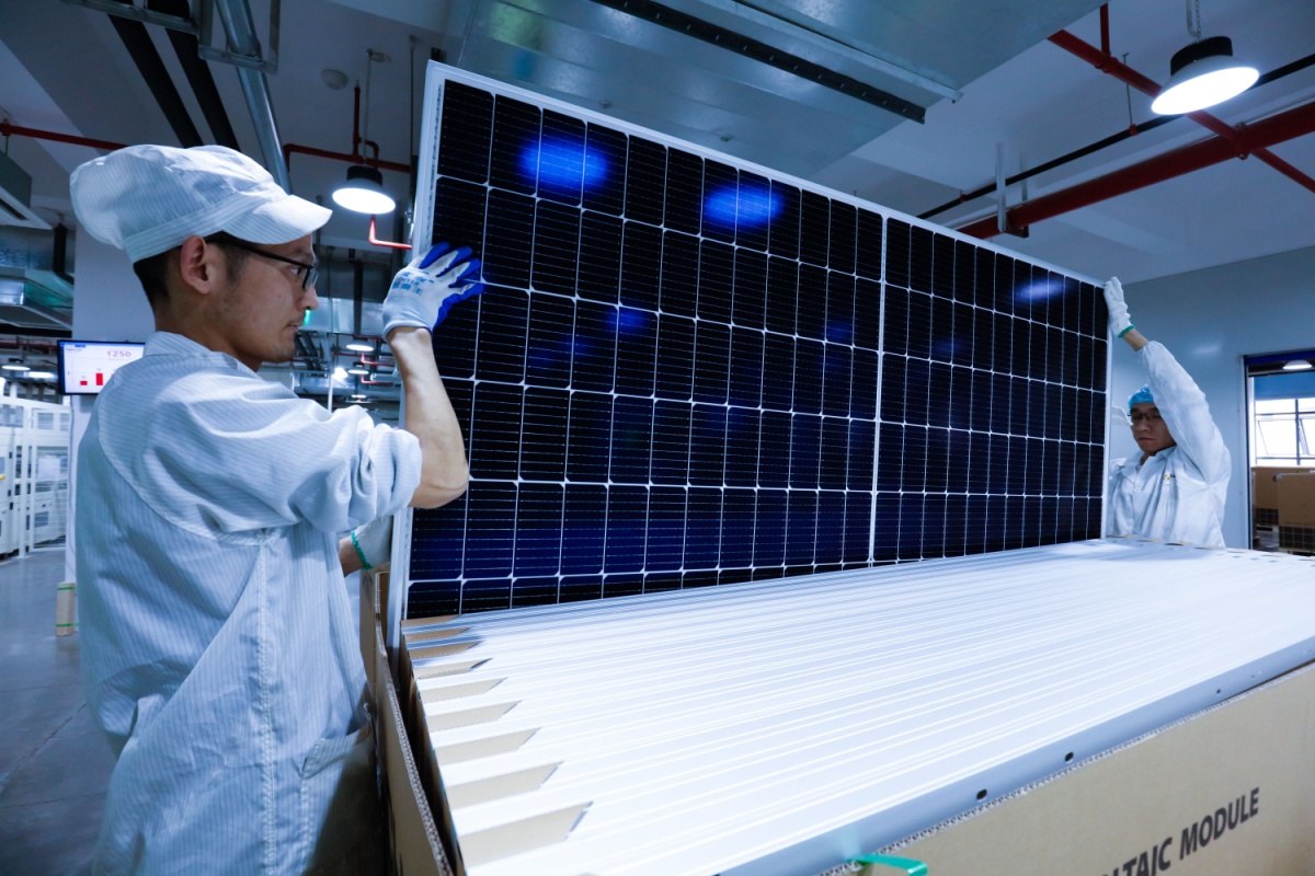 Solar silicon prices plummet