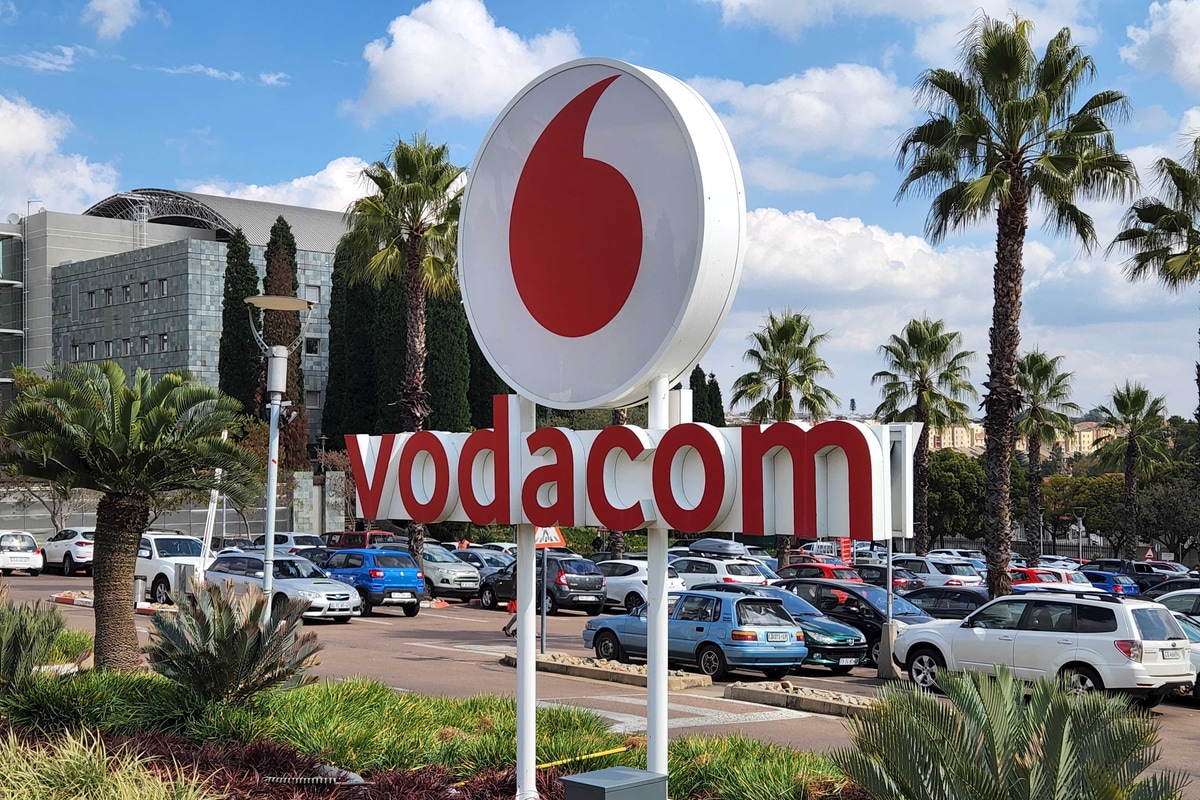 Vodacom slashing jobs